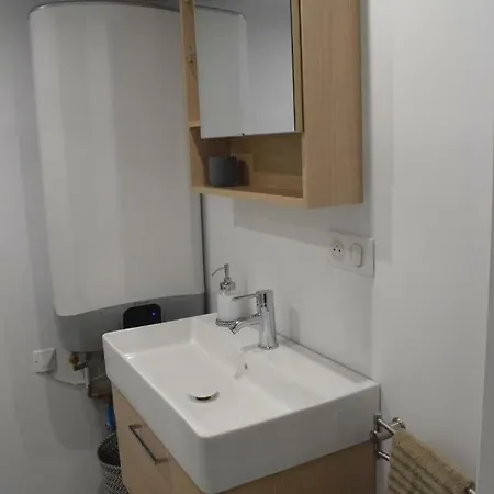 Апартаменти Centre ☆ Wifi ☆ Clim ☆ Plages *